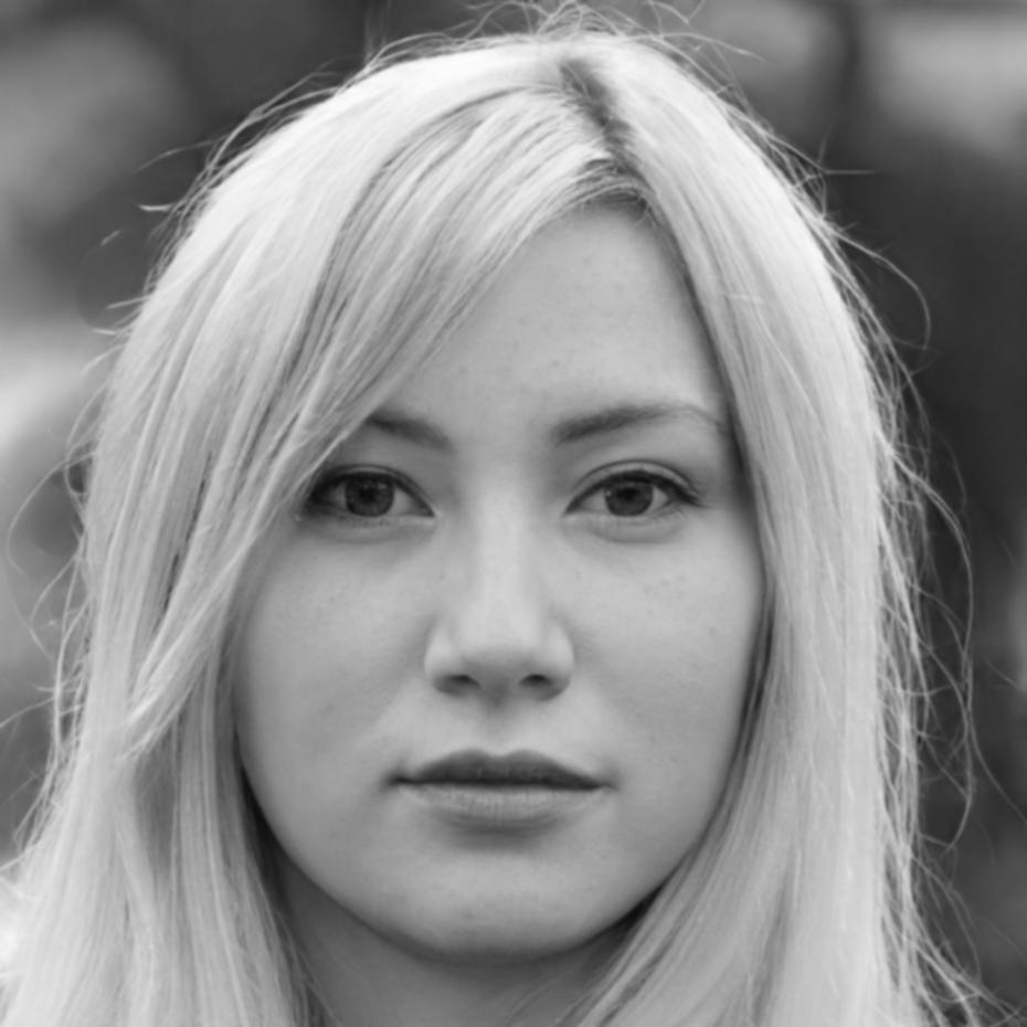 Диана Йонеску, специалист по коммуникациям